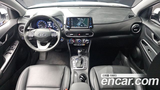 Hyundai Kona — interior