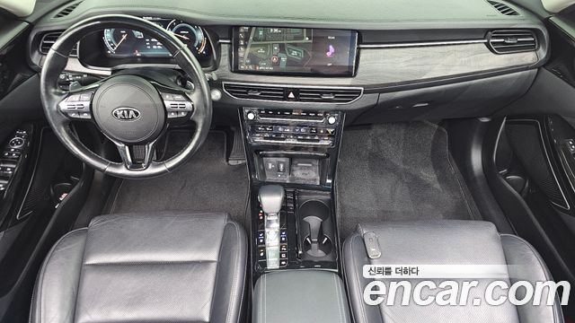 Kia K7 — interior