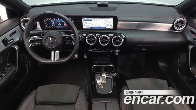 Mercedes-Benz CLA-Class — interior