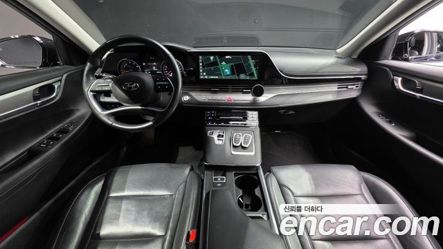 Hyundai Grandeur — interior