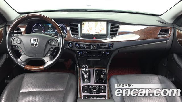 Hyundai Equus — interior