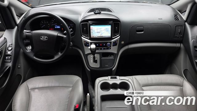 Hyundai Starex — interior