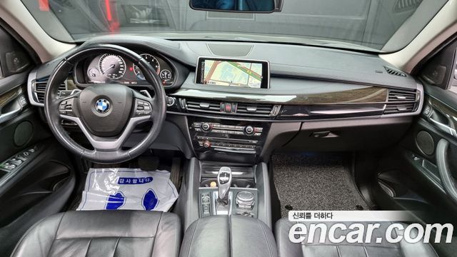 BMW X6 — interior