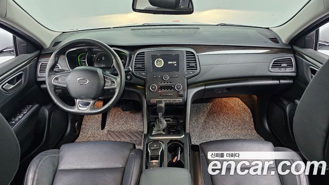 Renault Korea SM6 — interior