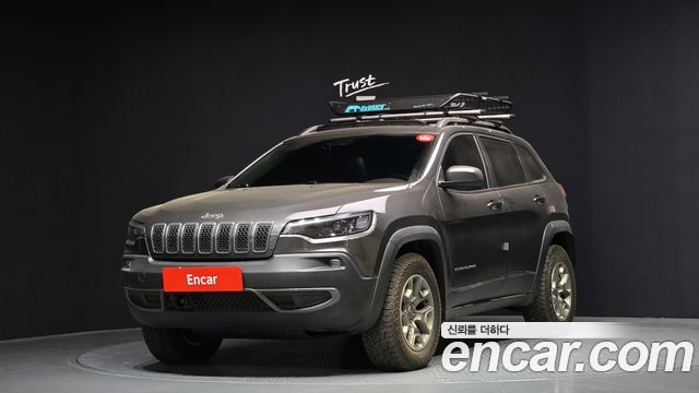 Jeep Cherokee — exterior