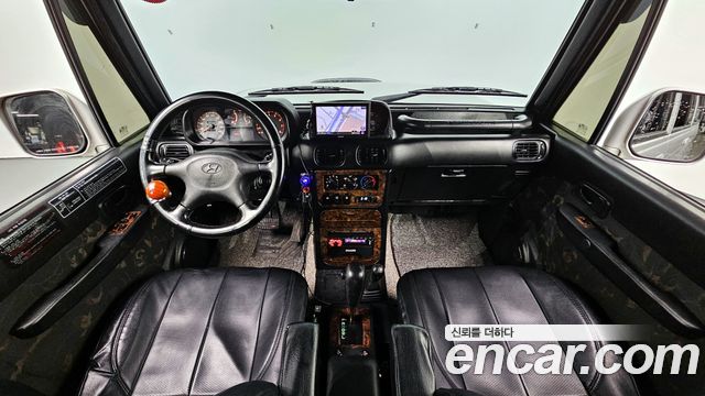 Hyundai Galloper — interior