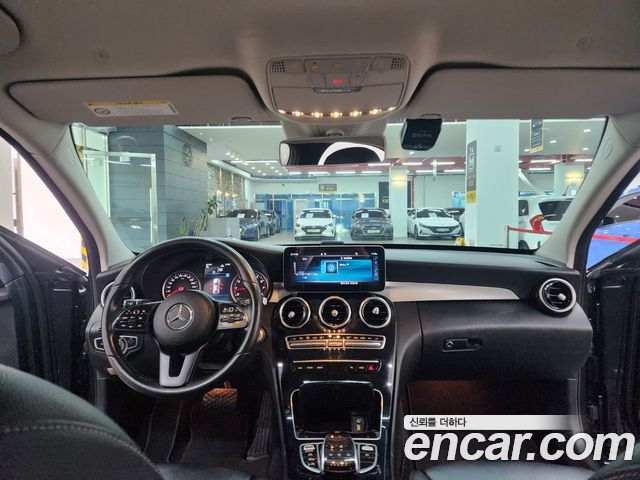 Mercedes-Benz C-Class — interior