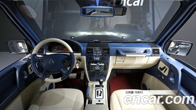 Mercedes-Benz G-Class — interior