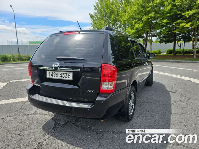 Kia Carnival — interior