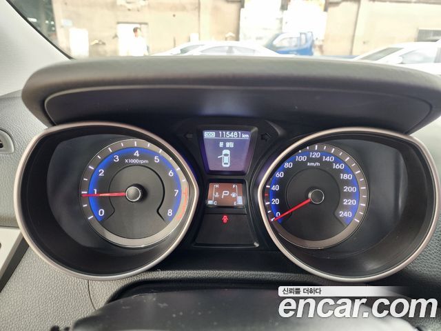 Hyundai i30 — interior
