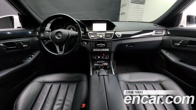 Mercedes-Benz E-Class — interior