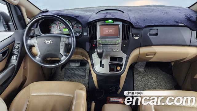 Hyundai Starex — interior