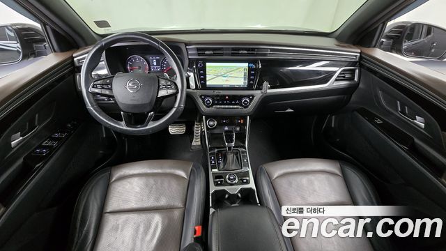 KG Mobility Korando — interior