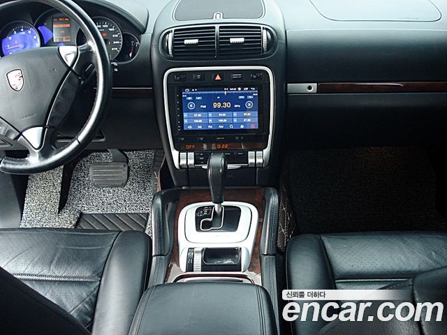 Porsche Cayenne — interior