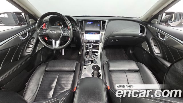 Infiniti Q50 — interior