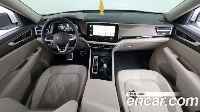 Volkswagen Atlas — interior