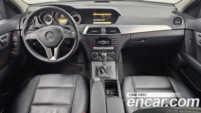 Mercedes-Benz C-Class — interior