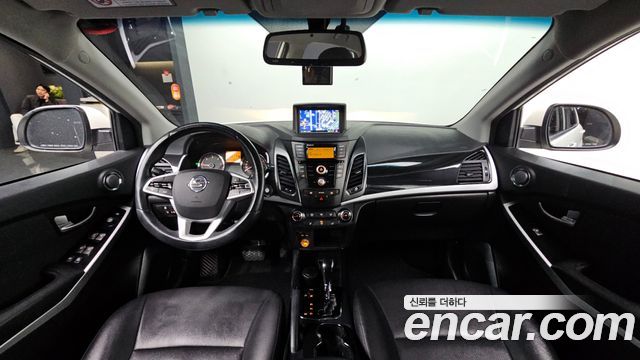 KG Mobility Korando — interior