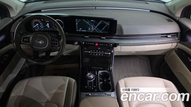 Kia Carnival — interior