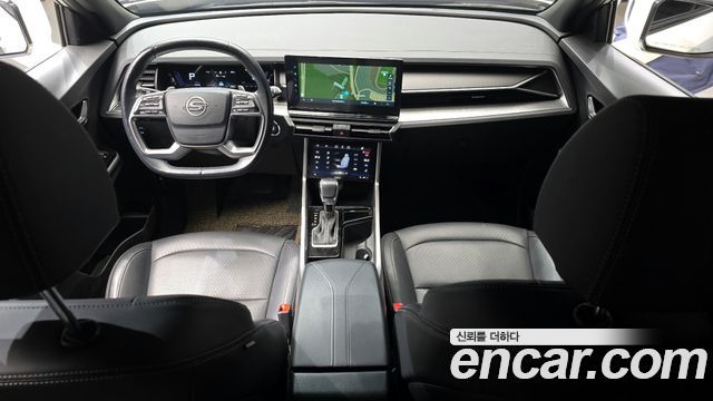 KG Mobility Torres — interior