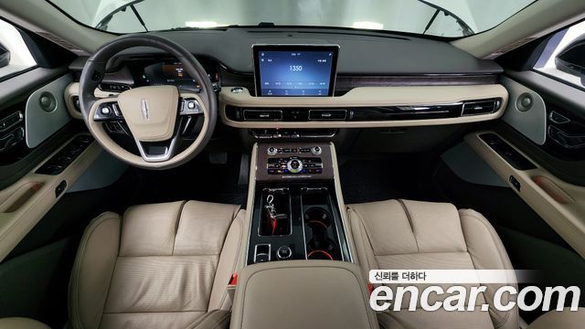 Lincoln Aviator — interior