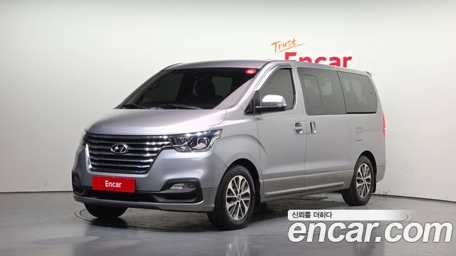 Hyundai Starex