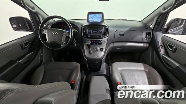 Hyundai Starex — interior