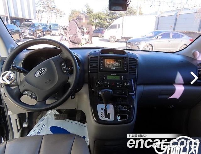 Kia Carnival — interior