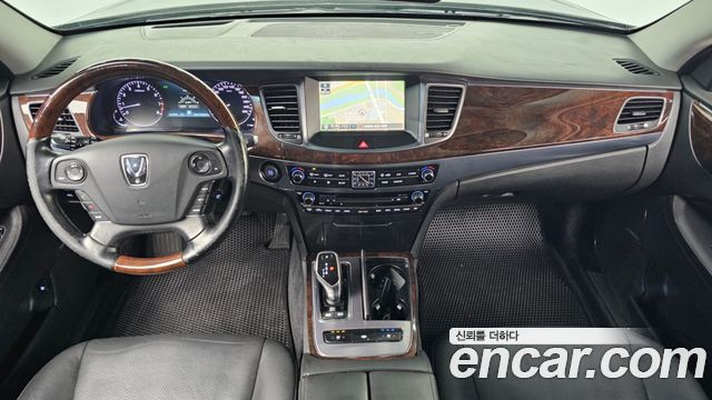 Hyundai Equus — interior