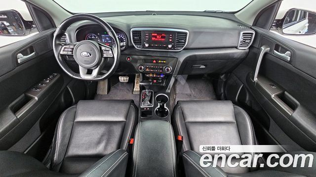 Kia Sportage — interior