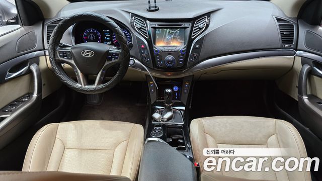 Hyundai i40 — interior