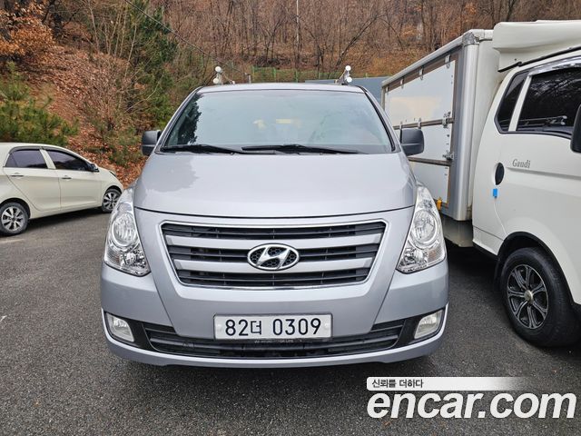 Hyundai Starex
