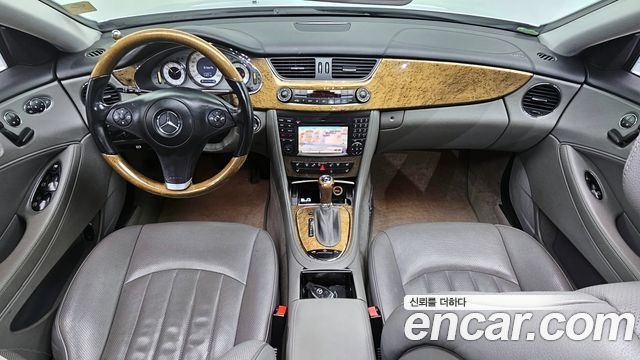 Mercedes-Benz CLS-Class — interior