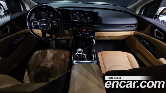 Kia Carnival — interior