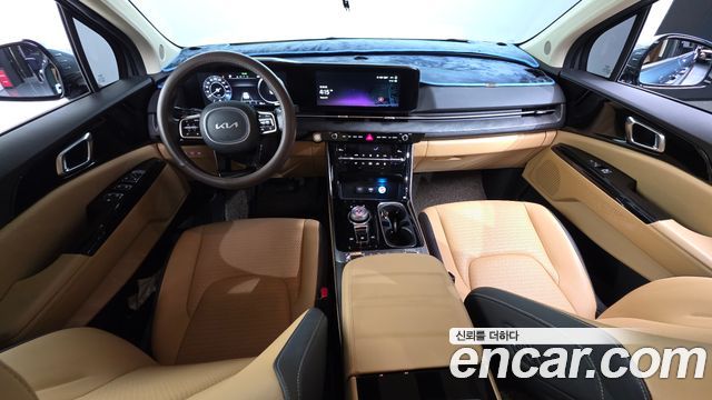 Kia Carnival — interior