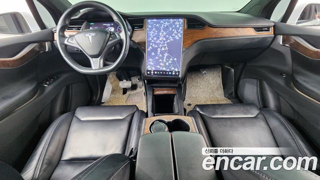 Tesla Model X — interior