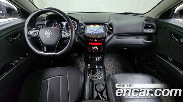 KG Mobility Tivoli — interior