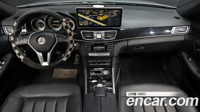 Mercedes-Benz E-Class — interior