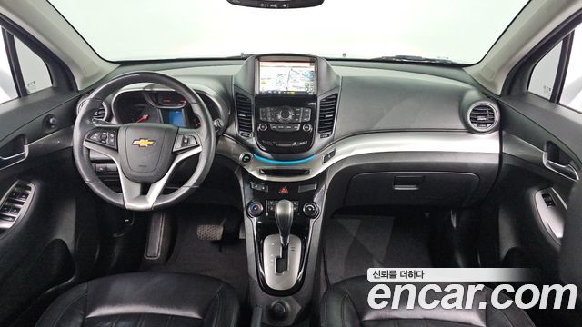 Chevrolet Korea Orlando — interior