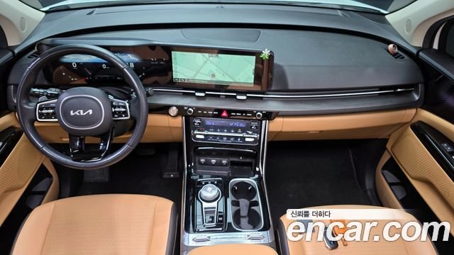 Kia Carnival — interior