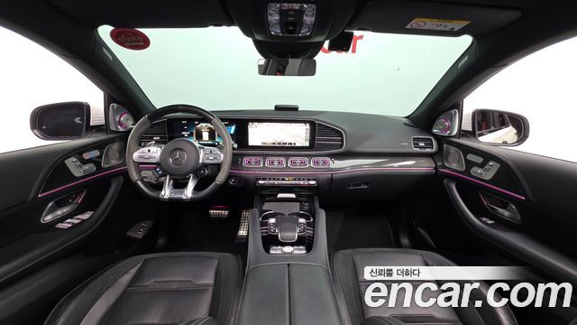 Mercedes-Benz GLE-Class — interior