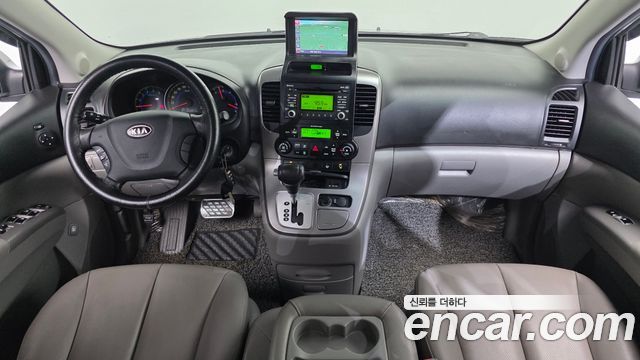 Kia Carnival — interior