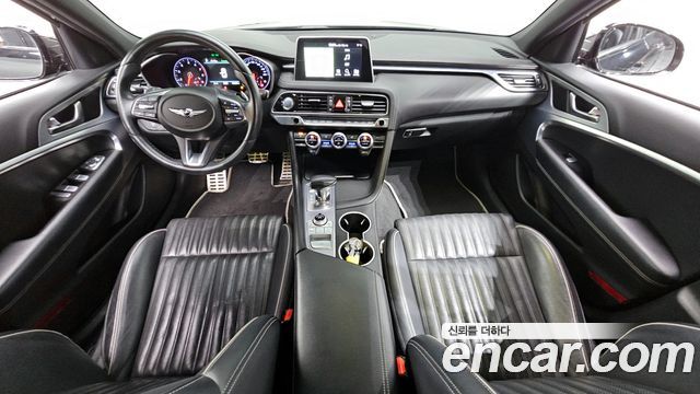 Genesis G70 — interior