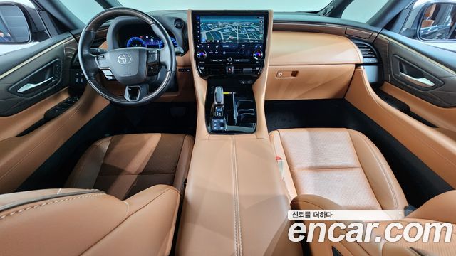 Toyota Alphard — interior