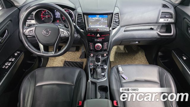 KG Mobility Tivoli — interior