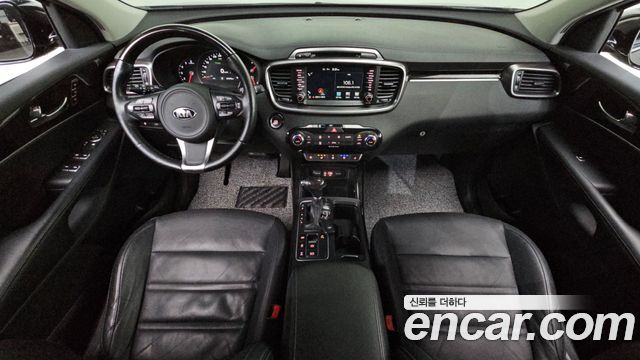 Kia Sorento — interior