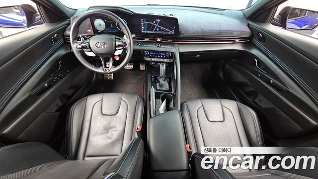 Hyundai Avante — interior