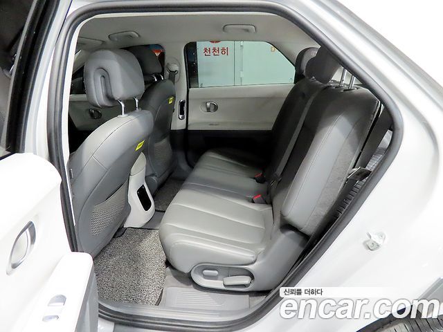 Hyundai IONIQ 5 — interior