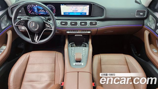 Mercedes-Benz GLE-Class — interior