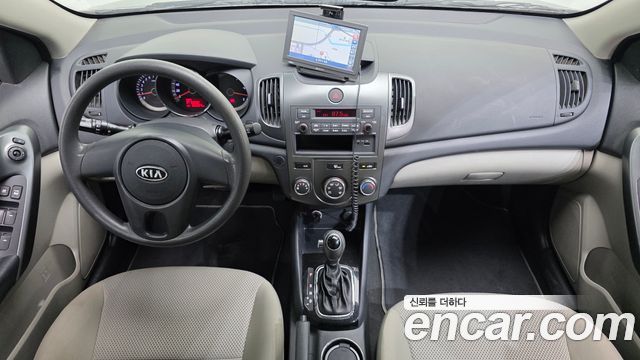 Kia Forte — interior